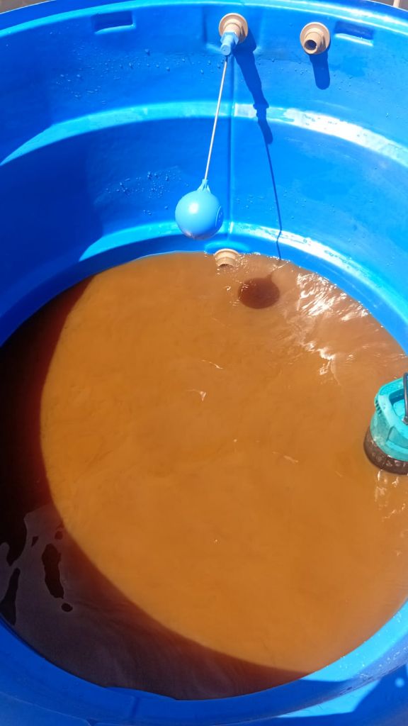 Caixa d'água antes da limpeza